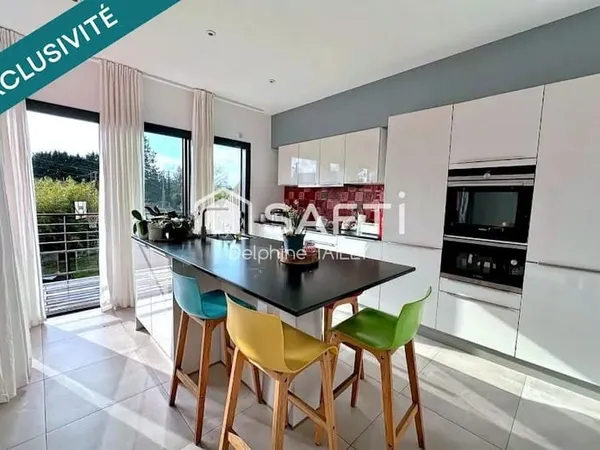 Maison 8 pièces 192 m²