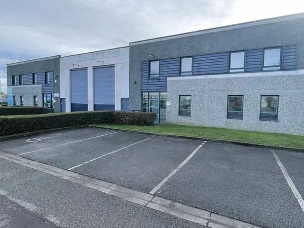 Entrepôt 517 m²
