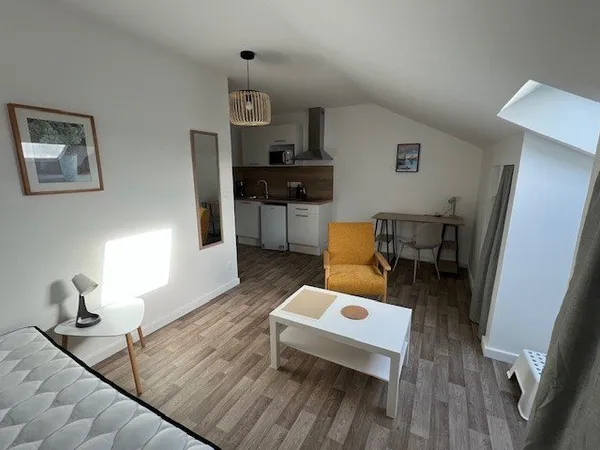 Studio Neuf loué - 21 m2 - Résidence étudiante - Orléans Hyper centre