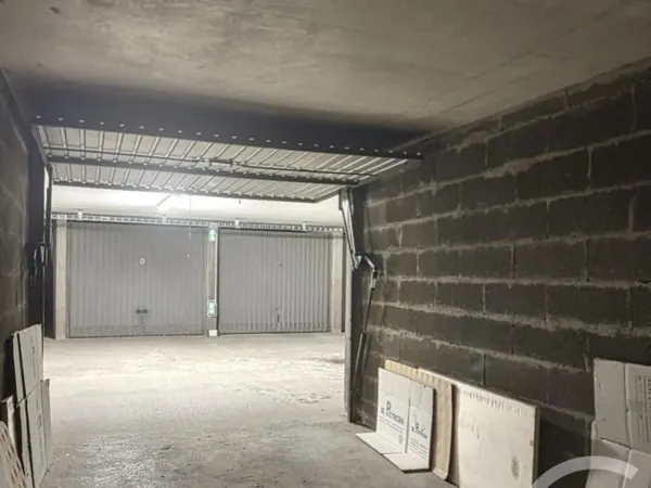 Parking 12 m²