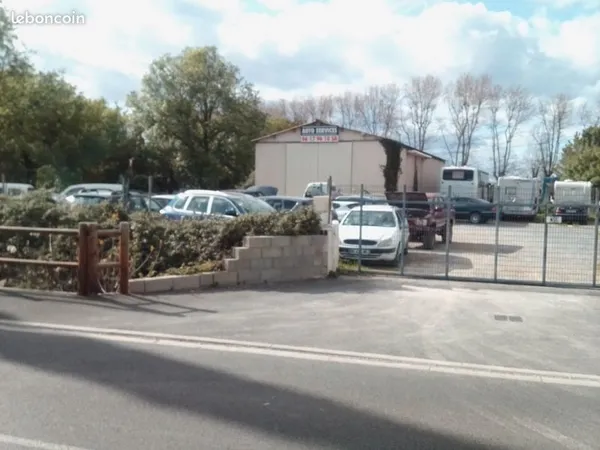 Bâtiment artisanal commercial dans l'Aude