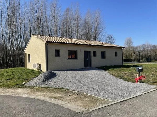 Nouvelle construction dans les Pyrénées