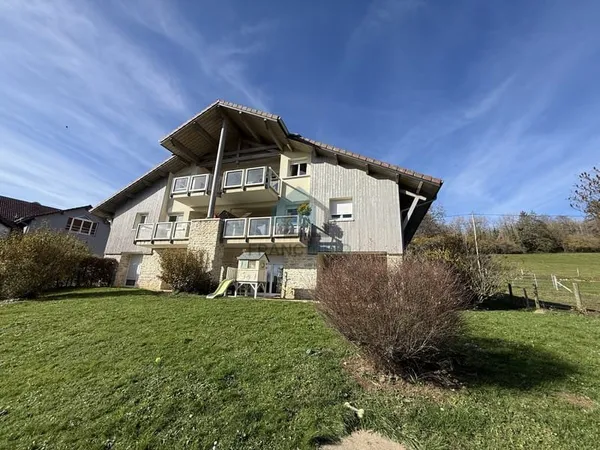 CHARQUEMONT - MAGNIFIQUE APPARTEMENT DUPLEX