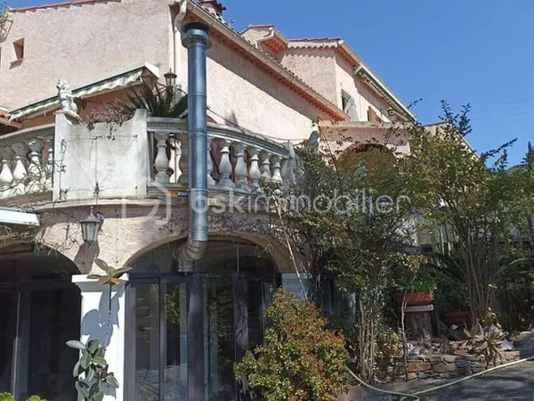 Villa 8 pièces 252 m²