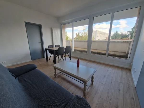 T2 meublé refait à neuf - Beau quartier d'Auxerre + parking