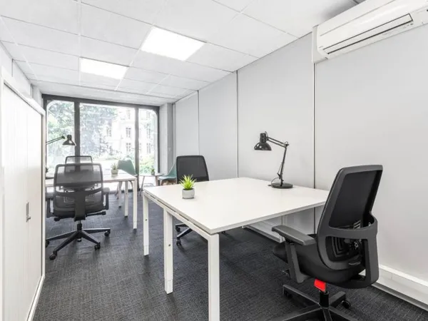Espace de bureau tout compris pour vous-même et votre équipe à Nice City Centre