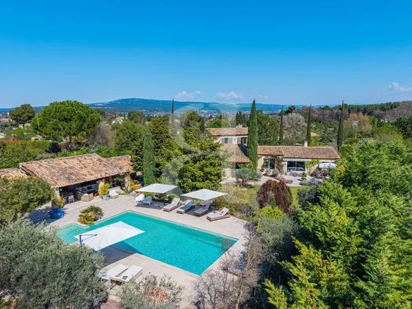 Villa d'exception avec gîte, piscine et vue panoramique à Ma
