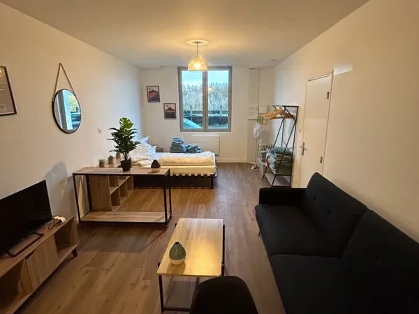 Studio meublé à louer