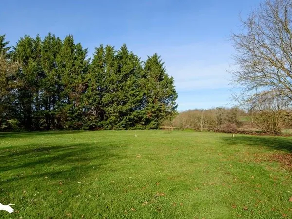 Terrain à bâtir de 0 pièces principales