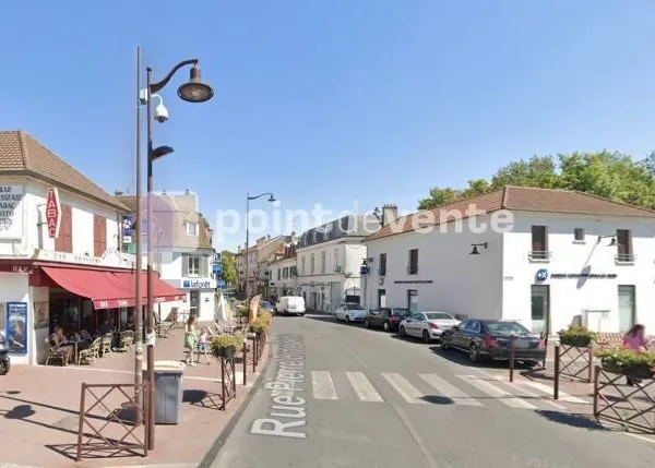 Local commercial 170 m²