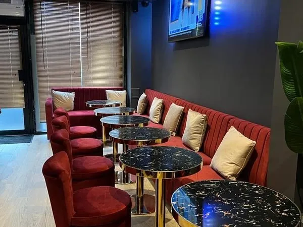 Local commercial loué - 8,70% de rentabilité - Malakoff