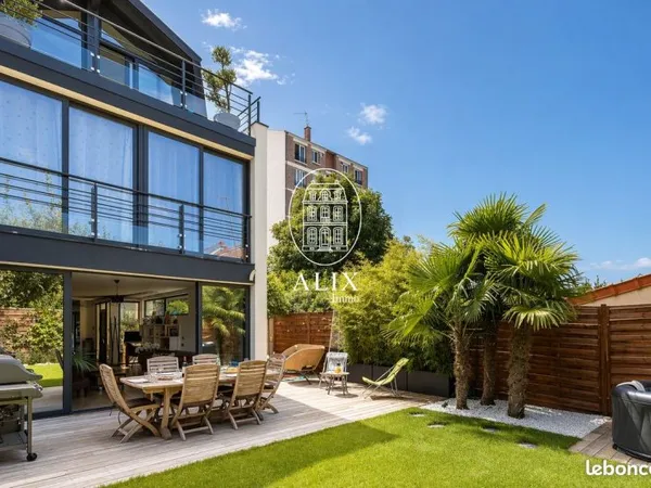 Maison 8 pièces 168 m²