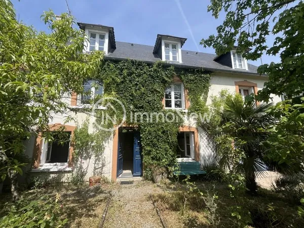 Maison à 50m de la plage dans le village de SAINT JEAN LE TH