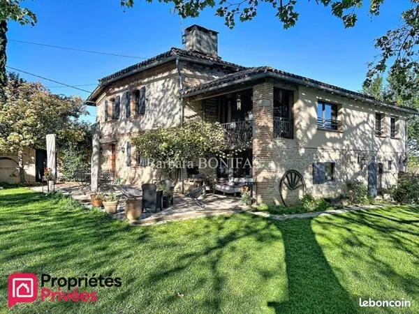 Maison 7 pièces 243 m²