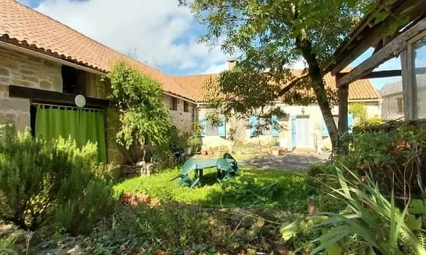 MAISON DE CARACTERE
