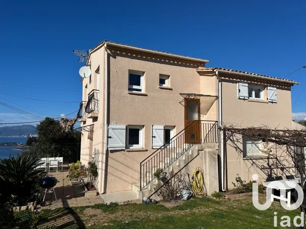 Maison 6 pièces 117 m²