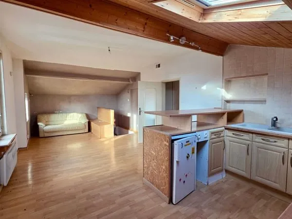 CLERMONT-FERRAND / Ensemble immobilier avec trois appartements à rénover !