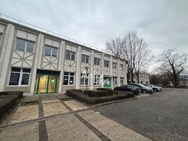 Local 302 m²