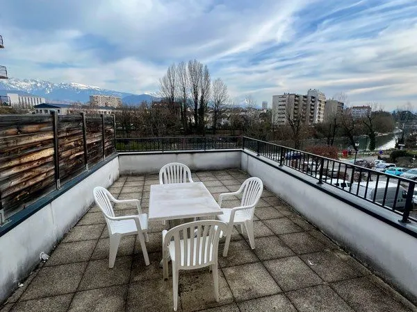T3 + Grande Terrasse | La Tronche