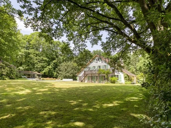 Maison 10 pièces 500 m²