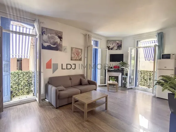 Studio entièrement meublé