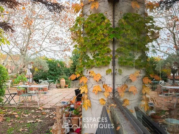 Maison atypique dans une bulle de verdure proche mer