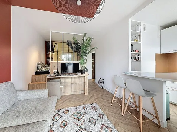 Exclusivité Nestenn Immobilier. Toulouse. Allée des Demoiselles. Appartement T1bis entièrement rénov
