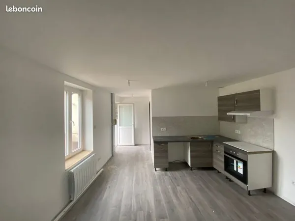 A LOUER : Appartement REFAIT A NEUF de type 2 d'une surface de 33 m² habitables