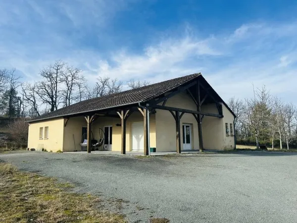 Maison rénovée au coeur de la nature, terrain 1Ha