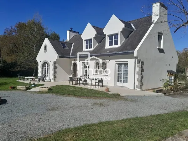 Maison familiale de 179 m² Parc de 2,2 hectares