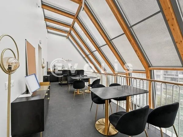 Bureaux 1483 m²