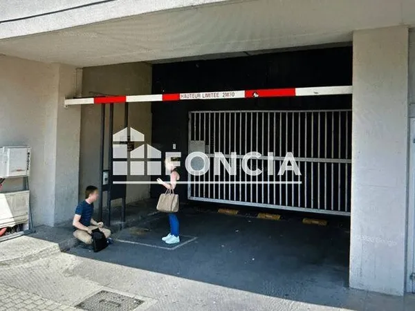 Stationnement Location Valence   70€