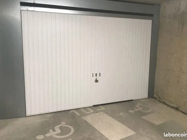 Parking/box 21 m² RENNES