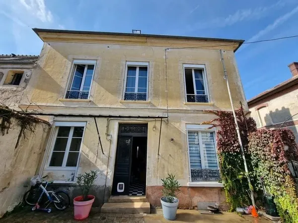 EXCEPTIONNEL - MAISON BOURGEOISE 8 CHAMBRES - CENTRE VILLE - GARE ET COMMERCES