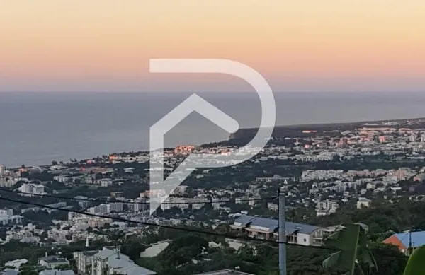 Vue mer exceptionnelle BELLEPIERRE, surface de 1200 m2