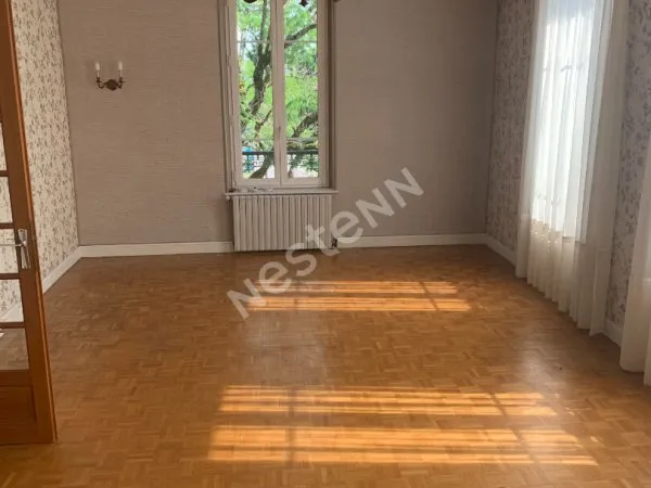 Bel appartement au coeur de Louhans 137m2