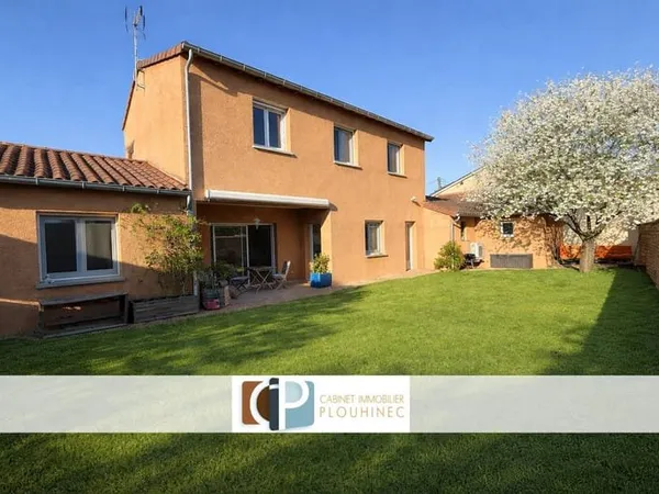 Maison familiale récente avec suite de plain-pied Flacé