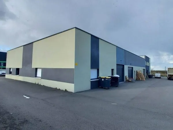 Local d'activité 260 m²