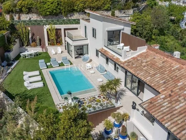Villa 8 pièces 202 m²