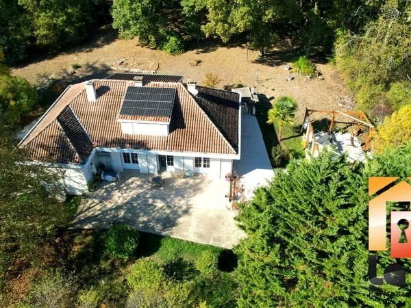 Vente maison 6 pièces, 1ha de jardin boisé - 47240 CASTELCULIE