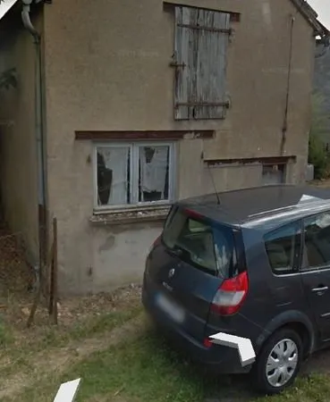 Petite maison 20 m2 terrain 900 m2 Cercy la tour 58340