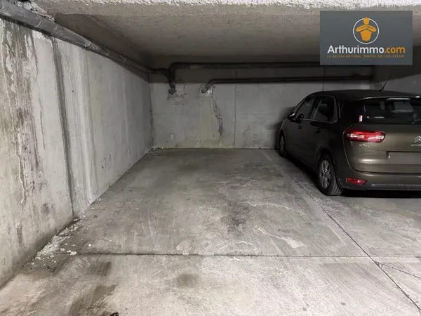 Compiègne, place de parking en sous sol