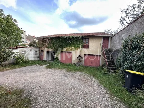 M573118 A VENDRE 3 GARAGES ET UN LOCAL METZ SABLON loué