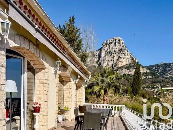 Maison 6 pièces 195 m²