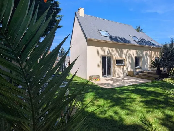 Maison familiale 4 chambres et bureau