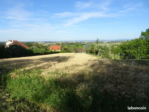 Terrain constructible avec vue sur la Montagne Bourbonnaise