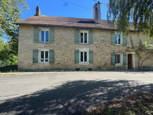 Maison en pierres à rénover