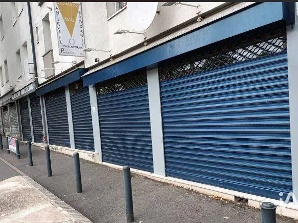 Local commercial 161 m²