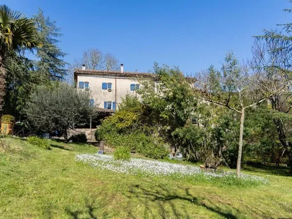 Mas en Cévennes avec gîte actif proche Anduze sur 8ha de terrain