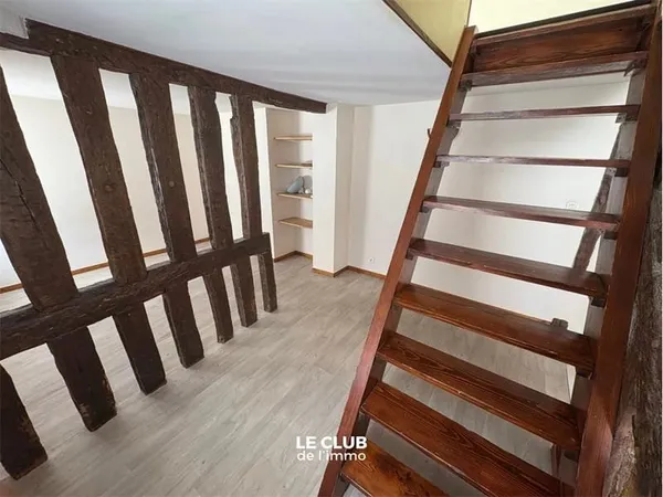 APPARTEMENT TYPE DEUX DUPLEX